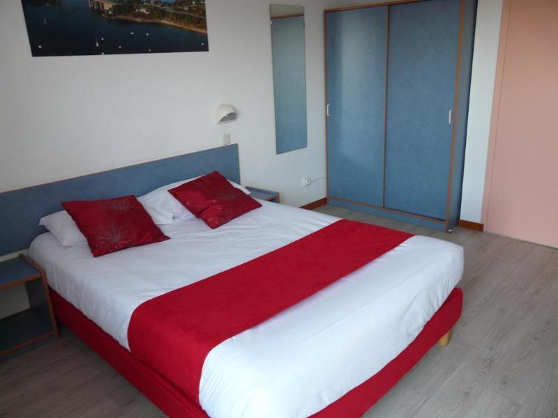 Hotel De La Baie De Paimpol 2*